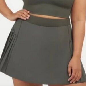 Spanx - Get Moving Skort - L.A. Green - Size S - Worn 1 Time